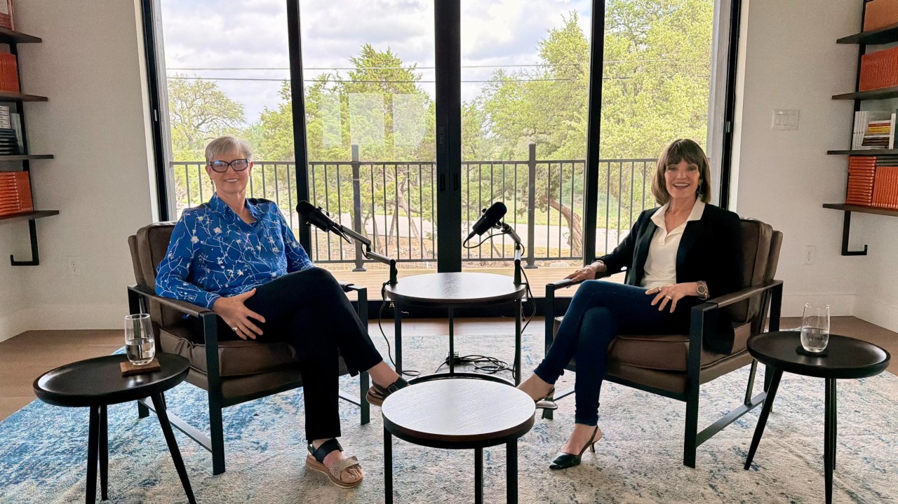 Elizabeth Davis Insights Elizabeth Davis and Jan Ryan on a podcast set